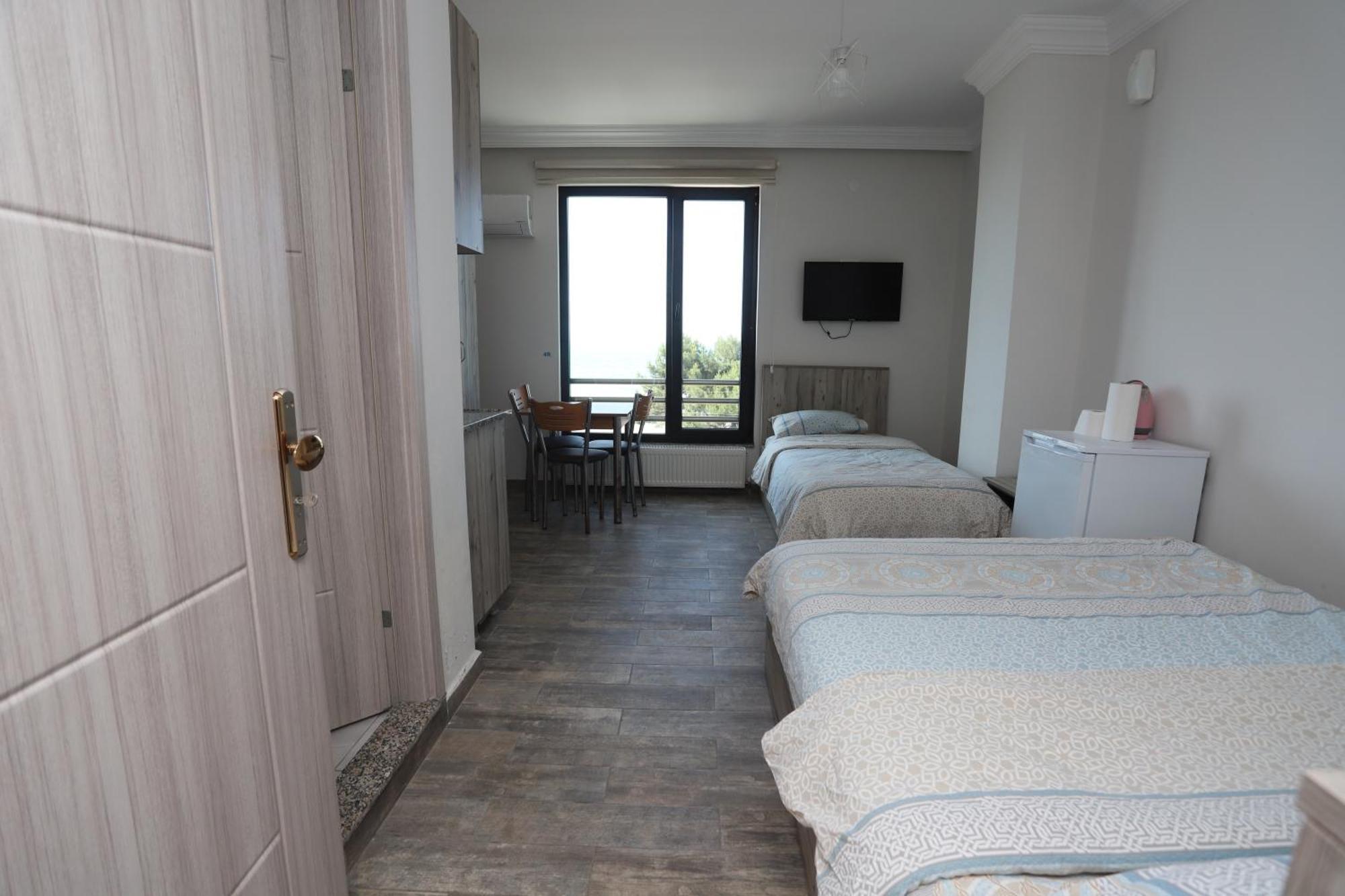 Rueya Pansiyon Apart Otel Yukarı Yukarı Kocaali Buitenkant foto